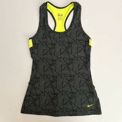 Top Nike Tops online kaufen 